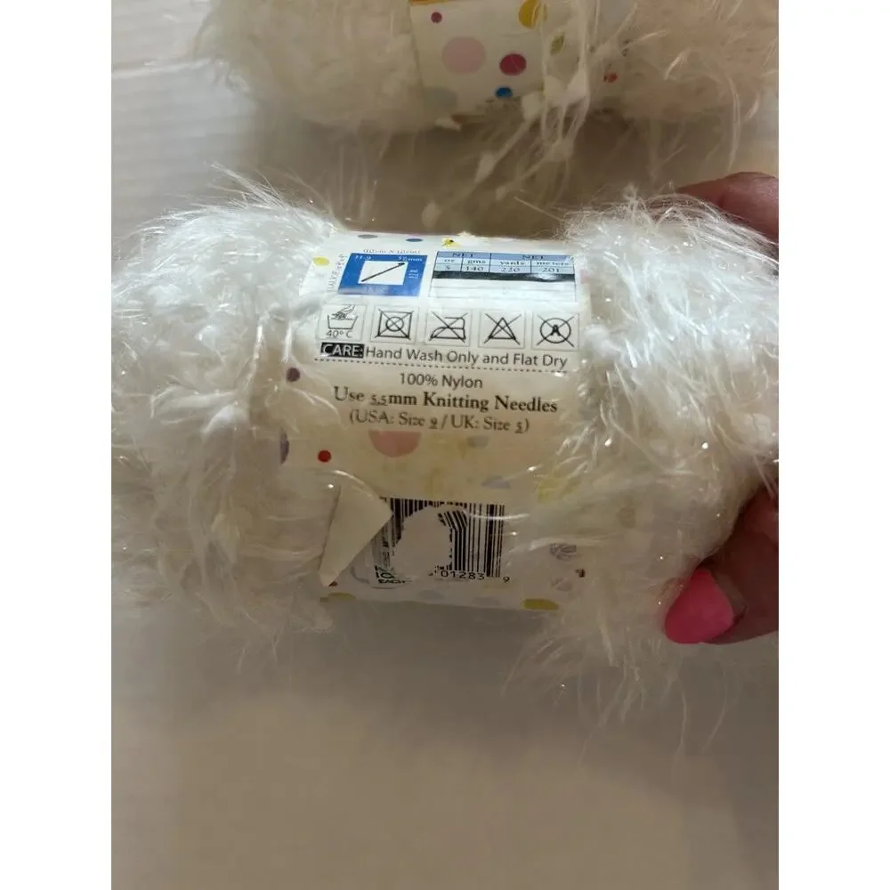 Vtg Yarn Bee Yarn PLAYFUL Lot of 2 Skeins Snow White Solid 5oz 220yds 100% Nylon